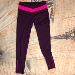 maroon leggings